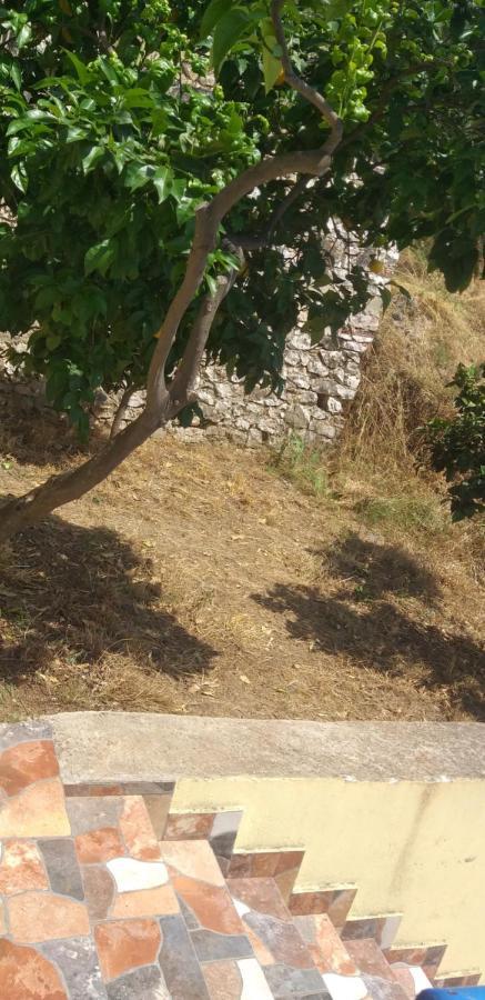 Holidays In Saranda Exterior photo